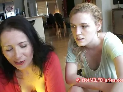 Hai tuyệt vời khong che nhat ban Mỹ gà con có một lesbo buổi tại nhà
