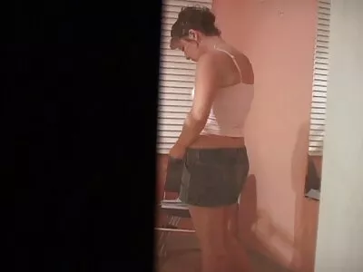 Hói bloke có của anh ấy tranny người yêu hơn và họ đang có vui vẻ