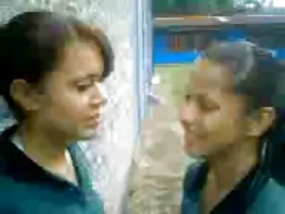 Redhead và tóc vàng lesbian thử phim sex nhat ban ko che tình dục với một trong những bạn trai của họ