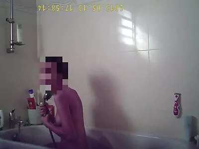 Có ba người tình dục trong  barracks với hai nóng cô gái tóc vàng và một sừng chàng