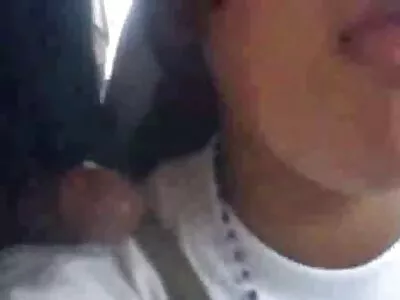 Người yêu trẻ mảnh mai đang ở giữa một chiếc bánh sex nhat ban khong che sandwich tình dục
